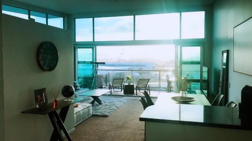All New Lux Panoramic Sea-view Penthouse on Princes Wharf! The Heart of Auckland CBD! Free Parking!, Окленд (фото 4)