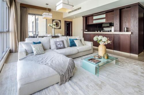 Frank Porter - The Residences - image 2