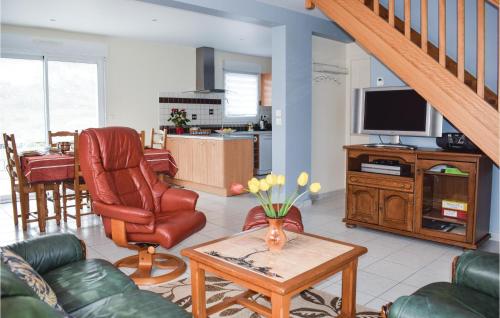 Nice home in Plerin w/ WiFi and 3 Bedrooms gîte à louer Saint-Laurent-Plage
