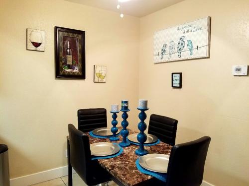 Lovely condo! Walking distance to the Strip with pool and spa, Las Vegas (photo 10)