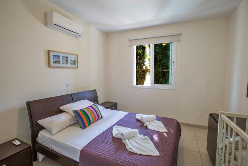 Beautiful Villa with Private Pool Paralimni Villa 1241 - image 3