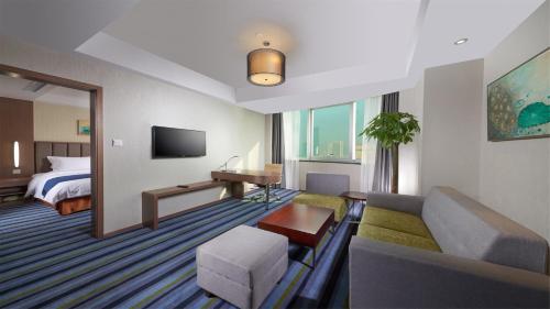 One-Bedroom Suite image 2