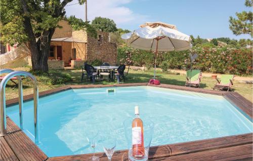 Beautiful home in St Paulet de Caisson w/ WiFi, Outdoor swimming pool and 1 Bedrooms gîte à louer Carsan