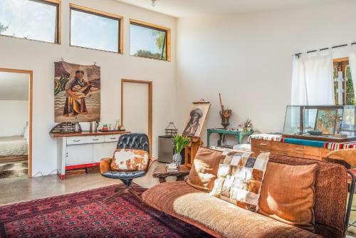 226566509 Inn Paradiso