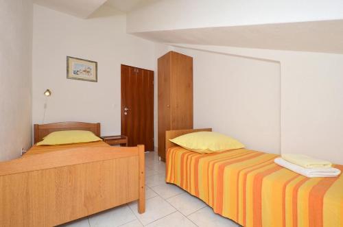 Apartments by the sea Slatine Ciovo - 12176 - image 8