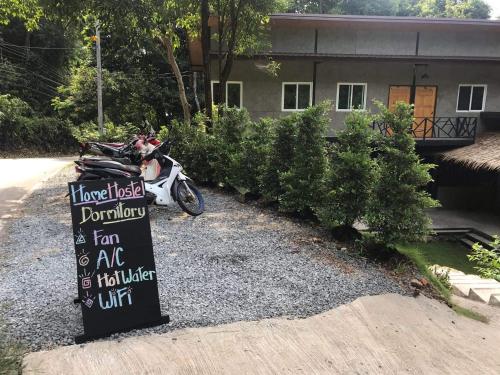 HomeHostel in Koh Chang Tai