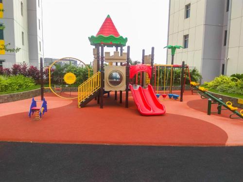 Elegant Studio Room at Springlake Summarecon Apartment By Travelio Elegant Studio Room at Springlake Summarecon Apartment By Travelio