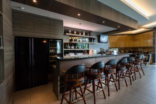 酒吧/Lounge Bar, Mariner Hotel Labuan in 納閩