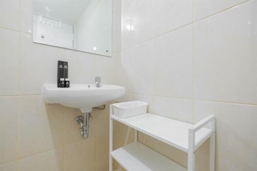 Modern Studio @ Springlake Summarecon Apartment By Travelio Modern Studio @ Springlake Summarecon Apartment By Travelio