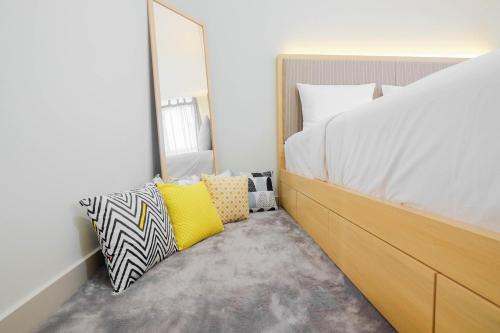 Modern Studio @ Springlake Summarecon Apartment By Travelio Modern Studio @ Springlake Summarecon Apartment By Travelio