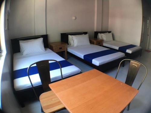 South Anchorage Inn Room Type - Standard Triple Room