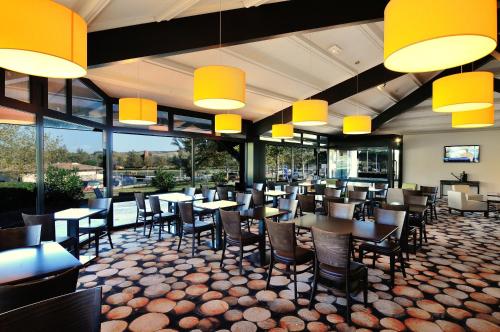 Étterem, Relais Fasthotel Port Lauragais in Villefranche-de-Lauragais