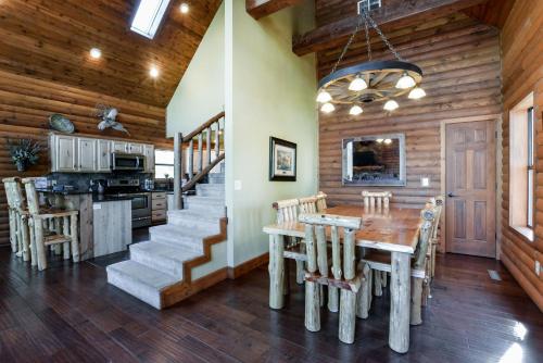 Luxury Lakefront Chalet Resort 2 Pools FREE Amenities Dock MiniGolf Waterslide