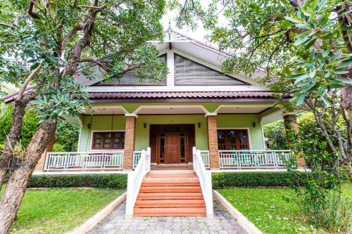 16FAN* Villa near Maya Center 16FAN* Villa near Maya Center