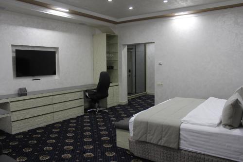 Erebuni Hotel Yerevan - image 6