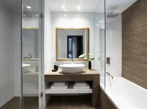 Pelagos Suites Hotel & Spa - image 3