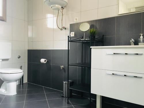 Nicely decorated apartment Silver - image 3