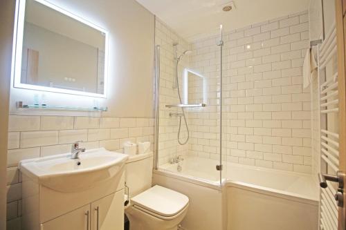 Apartment image 8