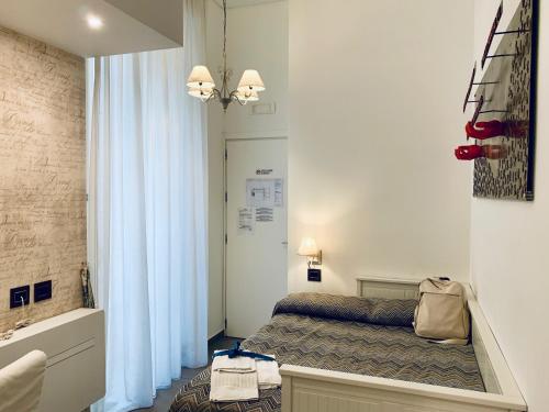 Relais Piazza Del Plebiscito B&B, Neapel (Foto 3)