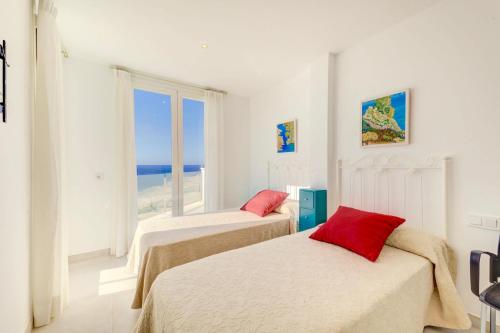 Apartment Migjorn Cel Seafront - image 12