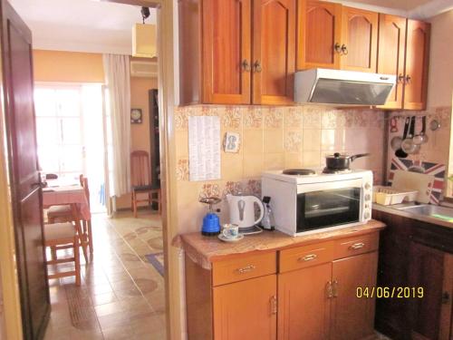  Apartment near the sea - квартира у моря, Ferienwohnung in Skála Neón Epivatón