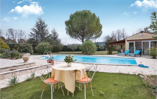 Nice Home In Figanieres With 1 Bedrooms, Wifi And Outdoor Swimming Pool - Figanières