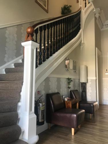 18 Craigmillar Park - image 13