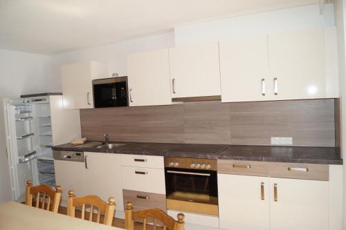 สิ่งอำนวยความสะดวก, Apart Andrea in อิสเกล