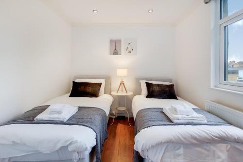 WelcomeStay Tooting Broadway 3 Bedroom Apartment - image 7