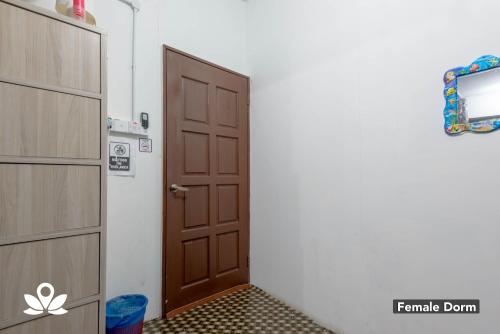 Island Backpackers Room Type - Bunk Bed in Female Dormitory Room  