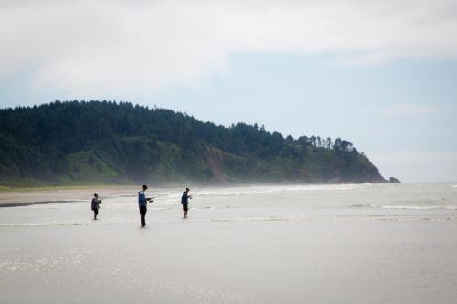 Long Beach Camping Resort Cabin 2 - image 11
