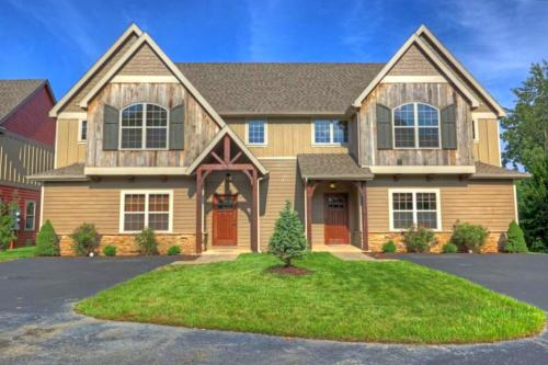 8 Bed Luxury Lakefront Villa Amazing View 2 Pools Free Resort Amenities Dock