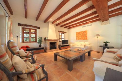 Villa Son Ferragut de Baix by Sealand Villas