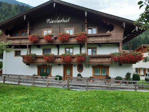 Nieslerhof - image 2