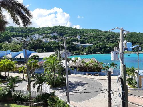 

Deluxe Fisherman's Point