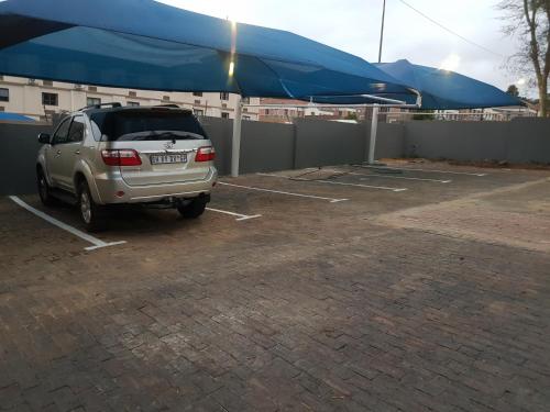 Pemandangan luar, ALIMOP GUESTHOUSE in Johannesburg
