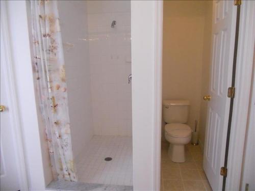18 Sunrise House - image 11