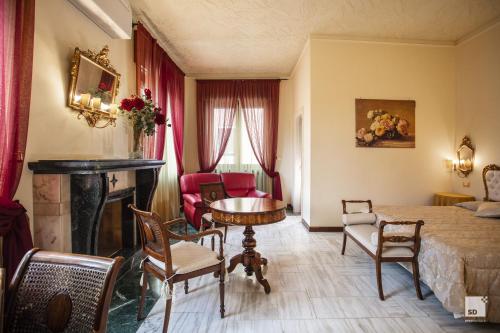 Hotel Alessandro Della Spina - image 2