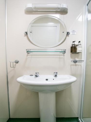 National Suites & Apartments - image 3