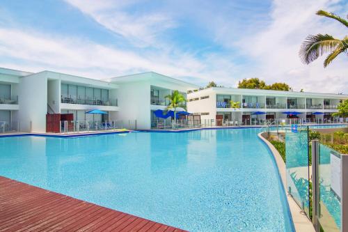 Tropici at Pool Resort