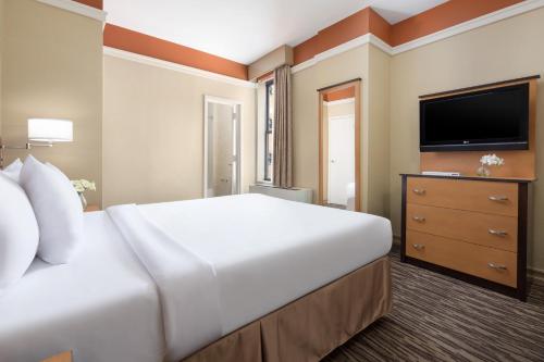1 queen bed