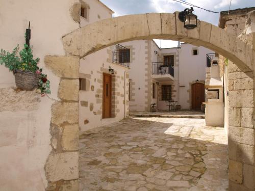2 bedrooms, 4 beds