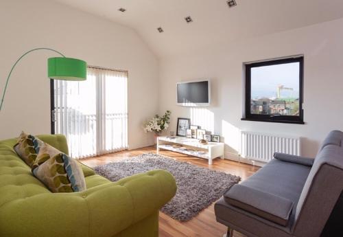 2 Bed Stylish Apt In Belfast City With Private Parking
