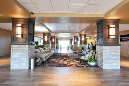 Pomeroy Inn & Suites at Olds College