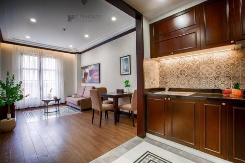 Kitchen, CityHouse - Atelier in District 2