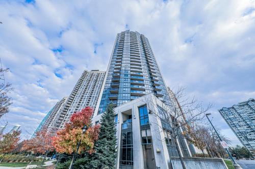 Elite Suites - Lake View Luxury Condo