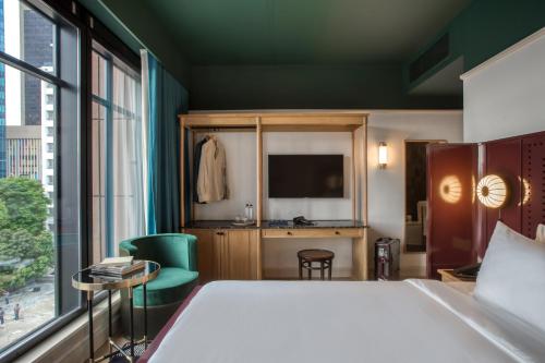 room detail thumbnail 0