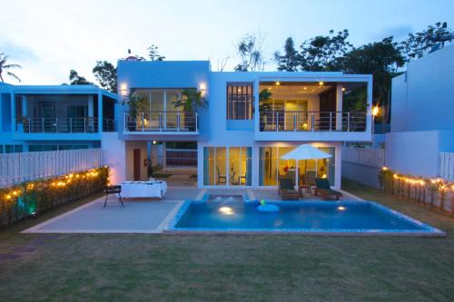 Beachfront 2 bedroom villa Beachfront 2 bedroom villa