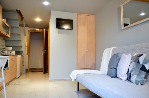  Wooden Ceiling home up to 4 in Kalamata