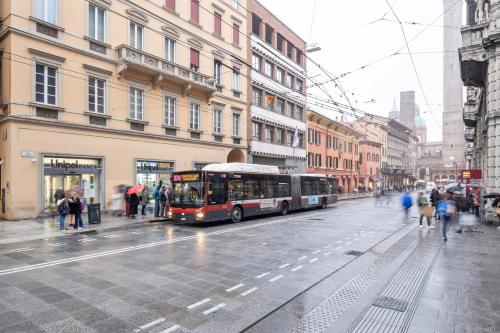 Piazza Maggiore White Apartment - image 7
